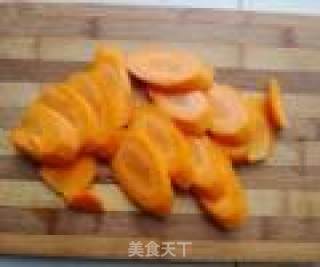 让孩子爱上胡萝卜——炸胡萝卜排的做法步骤：2