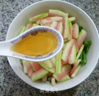 西瓜皮拌空心菜梗的做法步骤：14