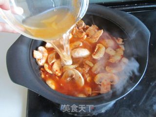 韩式泡菜肥牛锅的做法步骤：5