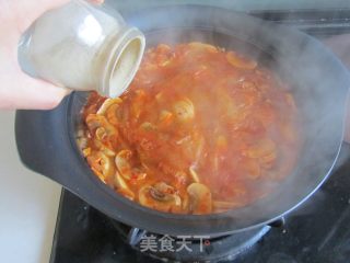 韩式泡菜肥牛锅的做法步骤：6
