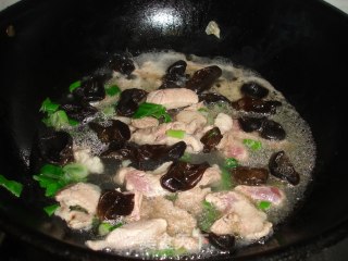 大白菜木耳肉片的做法步骤：9