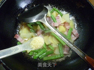 梅豆风干肉炒土豆的做法步骤：11