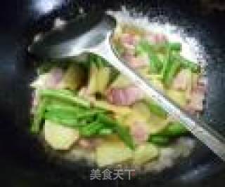 梅豆风干肉炒土豆的做法步骤：12