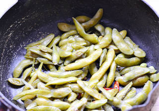 下酒菜的最佳搭档——麻辣小毛豆的做法步骤：6