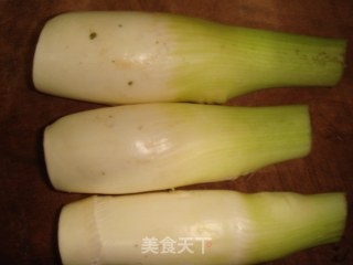 茭白丝炒毛豆的做法步骤：1