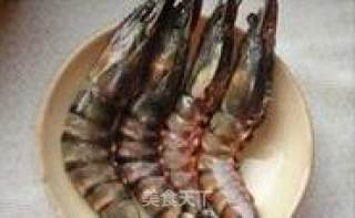 红焖大虾的做法步骤：1