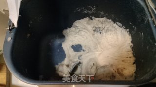 自制披萨的做法步骤：2