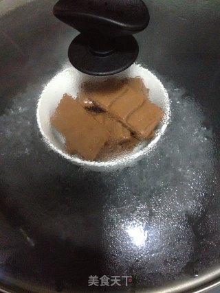 巧克力黄桃蛋糕的做法步骤：7