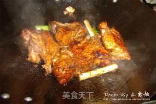 红烧排骨炖小土豆的做法步骤：6