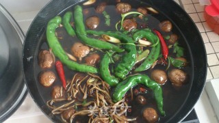 酱土豆&地瓜梗的做法步骤：1