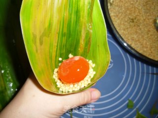 咖喱风味蛋黄粽的做法步骤：6