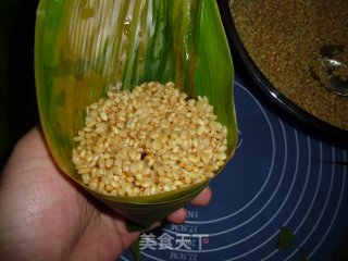 咖喱风味蛋黄粽的做法步骤：7
