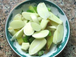 精典川菜~~~~蚂蚁上树的做法步骤：3