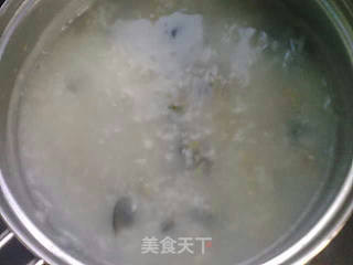 皮蛋瘦肉粥的做法步骤：6