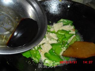 辣椒炒冻豆腐的做法步骤：5