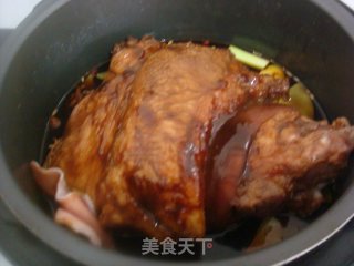 美味酱肘子的做法步骤：5