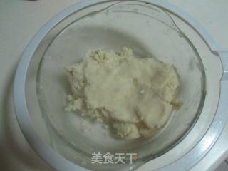 蛋黄元宝酥的做法步骤：2