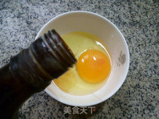 鸡蛋西瓜皮炒饭的做法步骤：2
