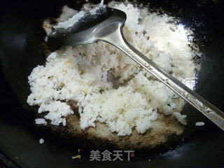 鸡蛋西瓜皮炒饭的做法步骤：7