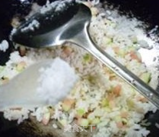 鸡蛋西瓜皮炒饭的做法步骤：9