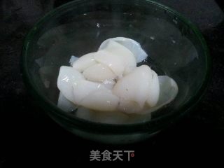 泡椒墨鱼仔的做法步骤：2