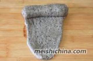 【黑芝麻吐司】做一个好吃又营养的吐司的做法步骤：7