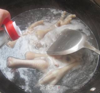 虎皮凤爪的做法步骤：1