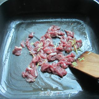 春笋炒肉的做法步骤：7
