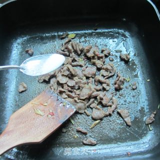 春笋炒肉的做法步骤：8