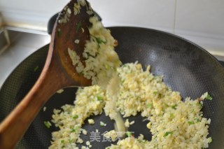 追忆那些年的美食-【蛋炒饭】（不简单的简餐）的做法步骤：12