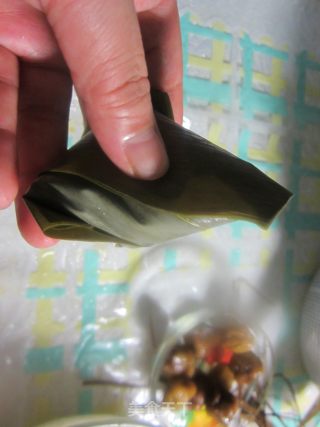 碱水蜜枣粽的做法步骤：7