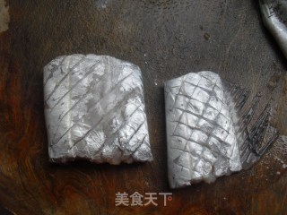 茄汁带鱼的做法步骤：1