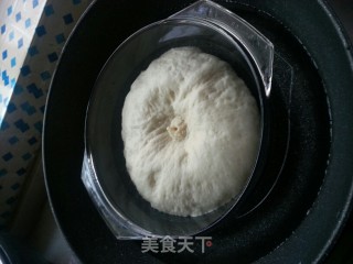 培根披萨的做法步骤：1