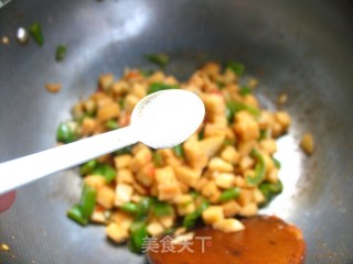 一个人的快手午餐——豆角炒馍的做法步骤：8