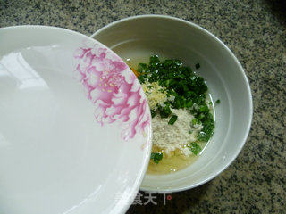 韭菜鸡蛋饼的做法步骤：9