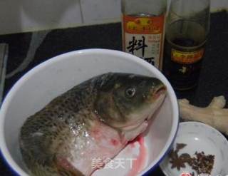 红烧鱼块的做法步骤：1