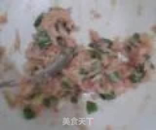 鲜肉包子的做法步骤：1