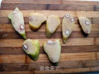 粽子花样吃法之——鸡翅烧粽子的做法步骤：1
