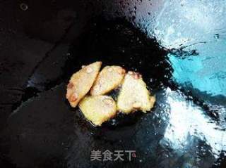 粽子花样吃法之——鸡翅烧粽子的做法步骤：2