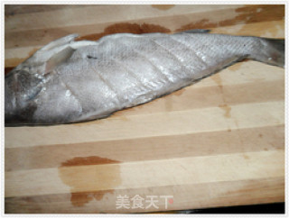 酱香鳘鱼的做法步骤：1