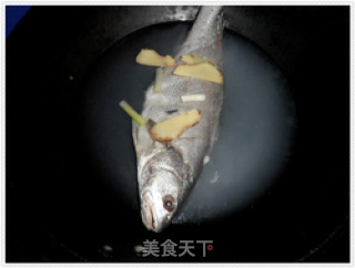 酱香鳘鱼的做法步骤：2