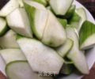 青豆烩丝瓜的做法步骤：2