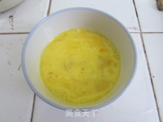 青椒馓子炒鸡蛋的做法步骤：3