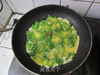 青椒馓子炒鸡蛋的做法步骤：5