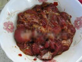 粉蒸牛肉的做法步骤：1