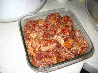 粉蒸牛肉的做法步骤：3