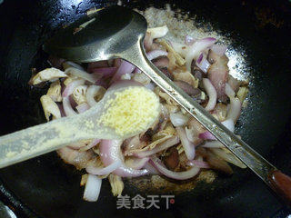 洋葱笋干炒酱肉的做法步骤：10