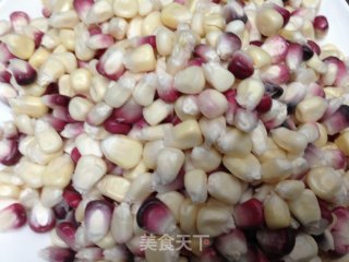 青椒炒玉米的做法步骤：1