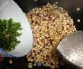 青椒炒玉米的做法步骤：3