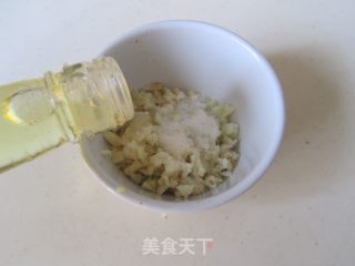 蒜蓉粉丝蒸娃娃菜的做法步骤：2